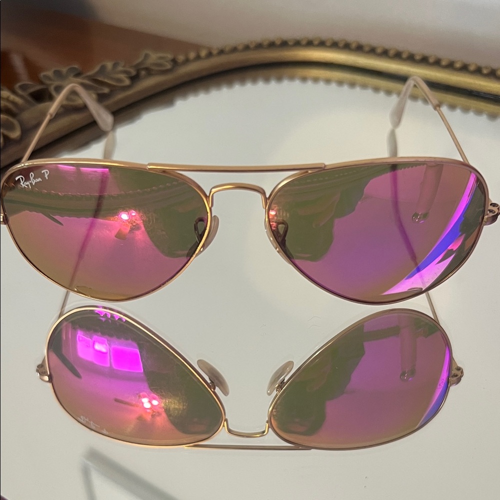 Ray-Ban RB3025 Aviators Gold Frame Sunglasses with Pink Lenses